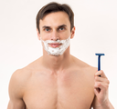 Kit rasatura con rasoio monouso e bustina gel barba al fiordaliso da 6 ml